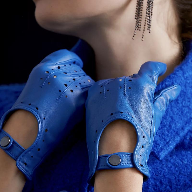 Gloves