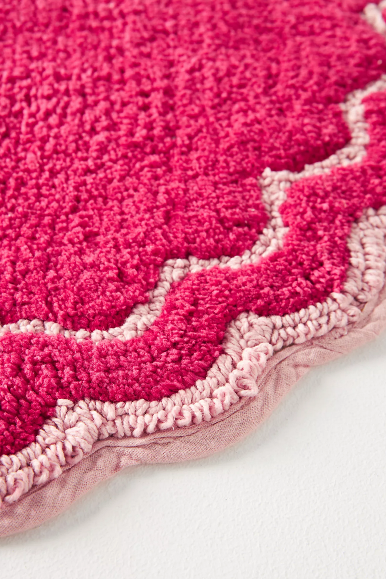 Scalloped Oval Bath Mat