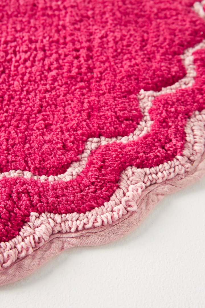 Scalloped Oval Bath Mat