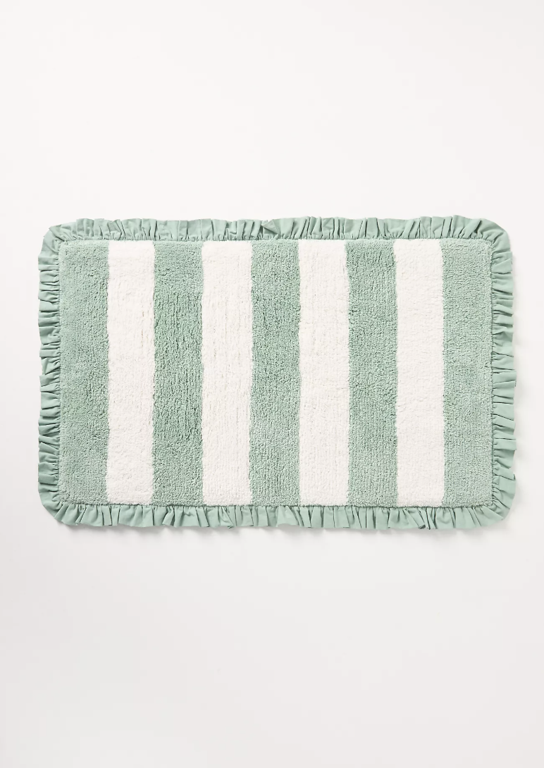 Ruffled Stripe Tufted Bath Mat
