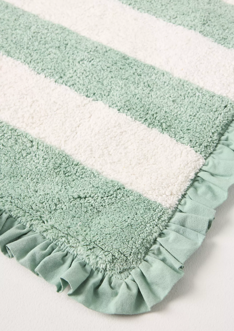 Ruffled Stripe Tufted Bath Mat
