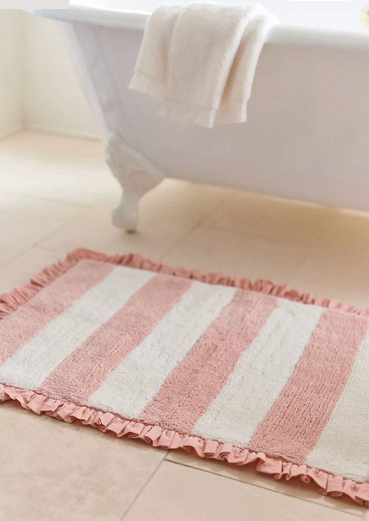 Ruffled Stripe Tufted Bath Mat